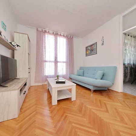 Apartman Lana In City Centre With Garage Zadar Eksteriør bilde