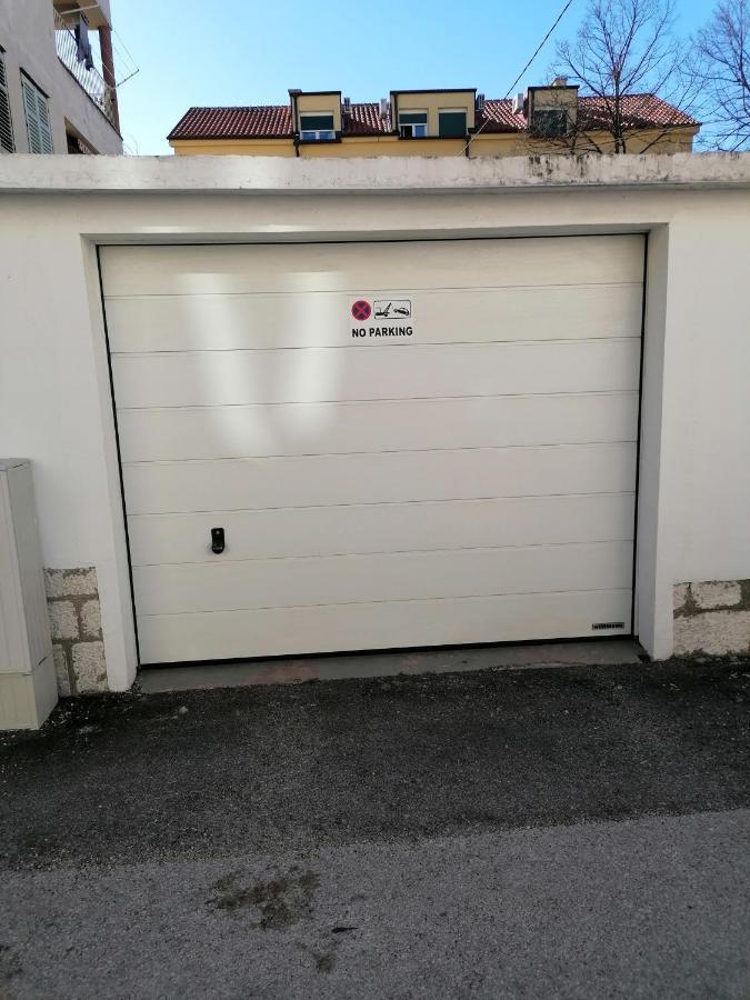 Apartman Lana In City Centre With Garage Zadar Eksteriør bilde