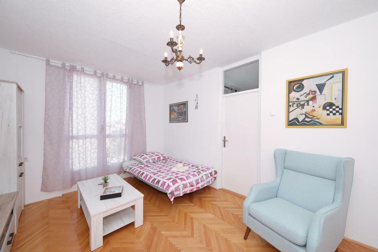 Apartman Lana In City Centre With Garage Zadar Eksteriør bilde