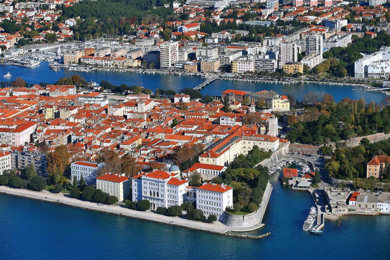Apartman Lana In City Centre With Garage Zadar Eksteriør bilde